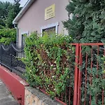 Kisfaludy Vendeghaz Apartment Abádszalók