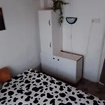 Kisfaludy Vendeghaz * Abádszalók