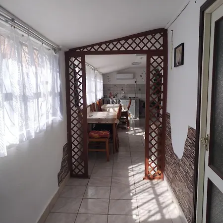Kisfaludy Vendeghaz Apartment *